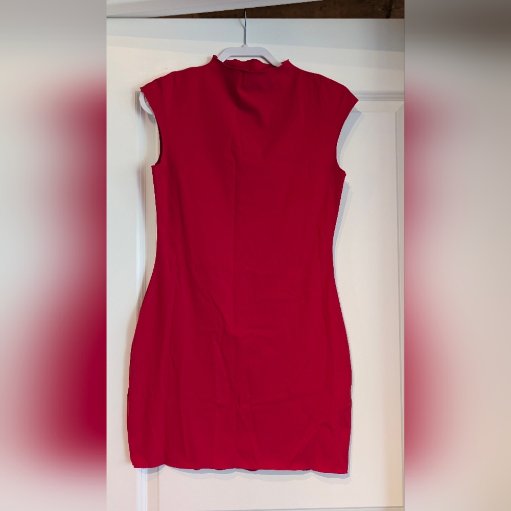 Elegant Red Sleeveless Dress
